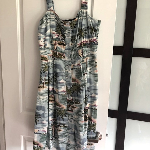 Emily and Finn dress from 1861 - Picture 1 of 2